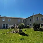 Le Clos De *
